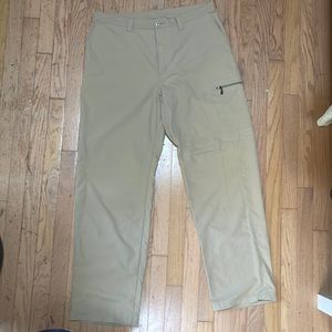 Mens Patagonia Hiking Traveling Pants - Khaki Size 36